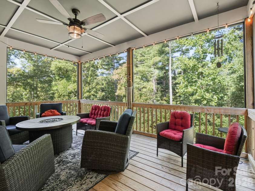 168 Willow Place Circle, Hendersonville, NC 28739.  MLS# CAR4425410, YatesRealty ID 51911. Screened Porch