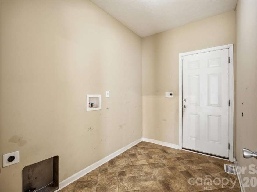 235 Summer Place Drive, Aiken, SC 29801.  MLS# CAR4426440, YatesRealty ID 51912. 