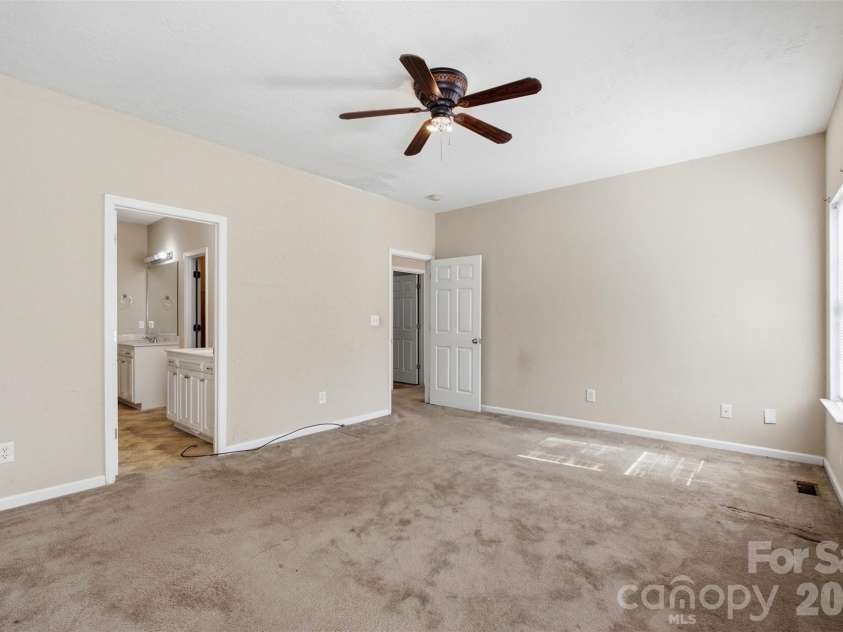 235 Summer Place Drive, Aiken, SC 29801.  MLS# CAR4426440, YatesRealty ID 51912. 