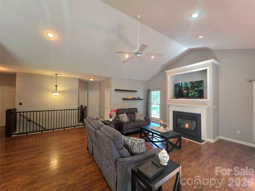 203 Springfield Road, Statesville, NC 28625.  MLS# CAR4425686, YatesRealty ID 51913. 