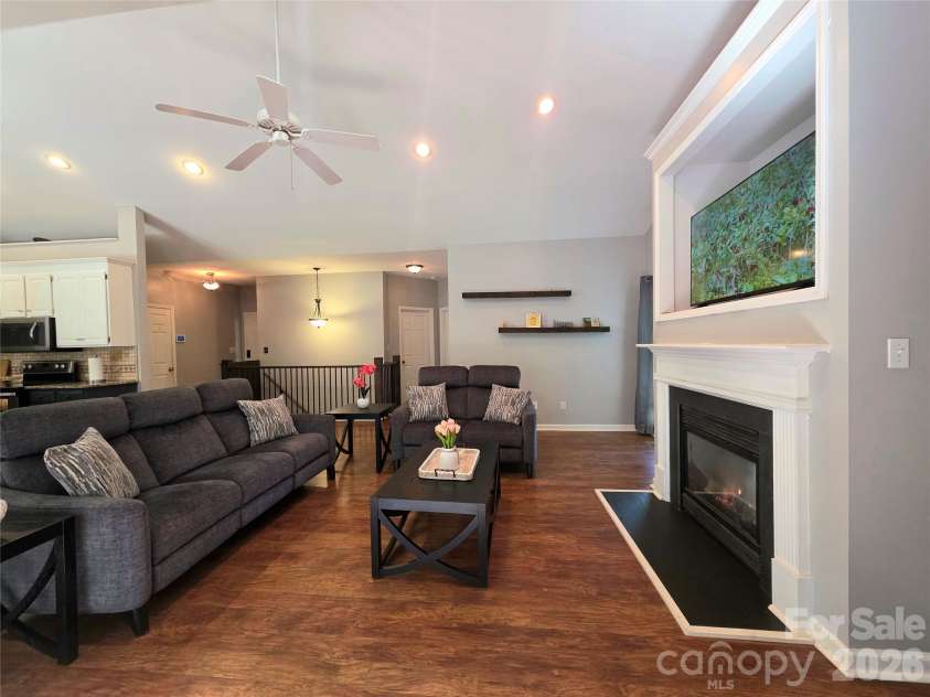 203 Springfield Road, Statesville, NC 28625.  MLS# CAR4425686, YatesRealty ID 51913. 