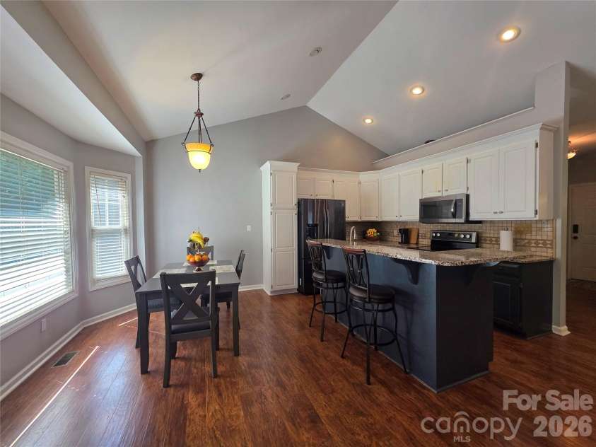 203 Springfield Road, Statesville, NC 28625.  MLS# CAR4425686, YatesRealty ID 51913. 