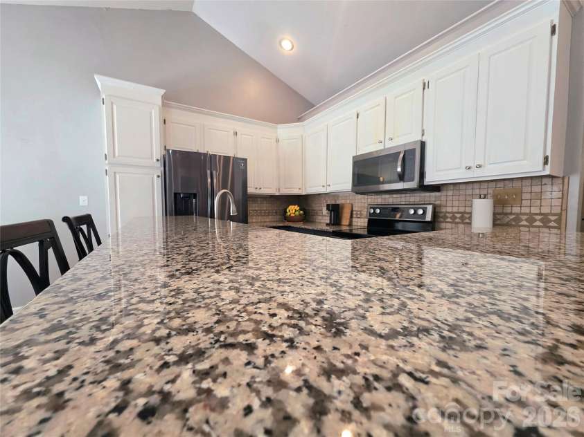 203 Springfield Road, Statesville, NC 28625.  MLS# CAR4425686, YatesRealty ID 51913. 