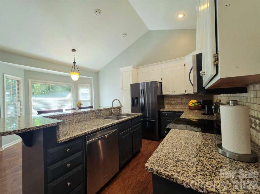 203 Springfield Road, Statesville, NC 28625.  MLS# CAR4425686, YatesRealty ID 51913. 