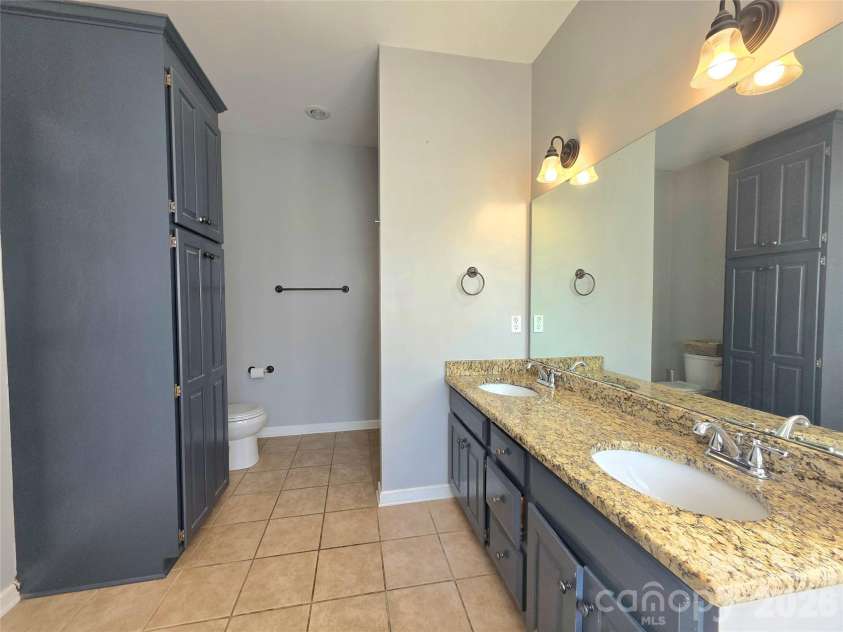 203 Springfield Road, Statesville, NC 28625.  MLS# CAR4425686, YatesRealty ID 51913. 