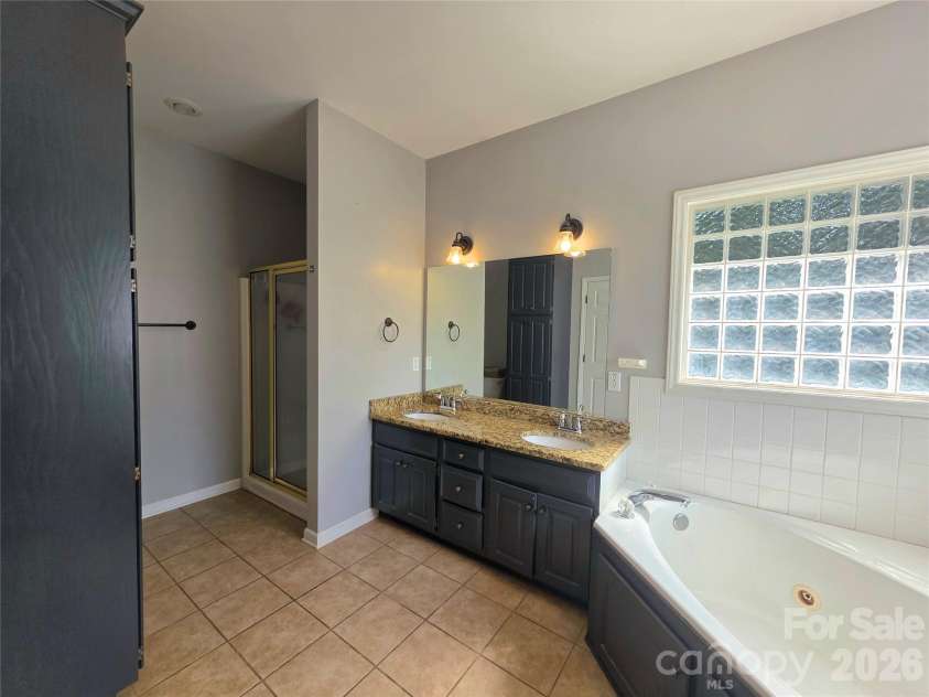 203 Springfield Road, Statesville, NC 28625.  MLS# CAR4425686, YatesRealty ID 51913. 