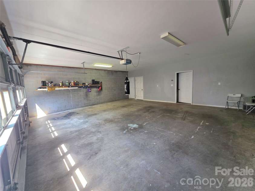 203 Springfield Road, Statesville, NC 28625.  MLS# CAR4425686, YatesRealty ID 51913. 