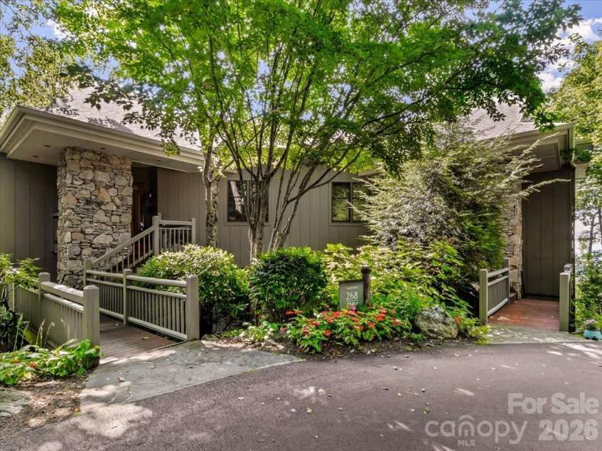 268 Sunset Point Road, Burnsville, NC 28714.  MLS# CAR4425001, YatesRealty ID 51916. 