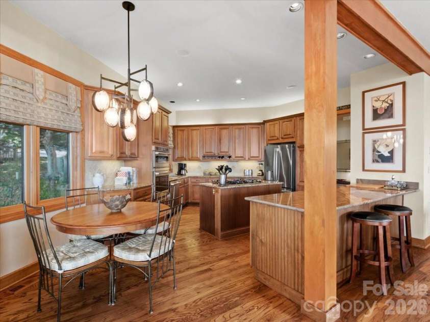 268 Sunset Point Road, Burnsville, NC 28714.  MLS# CAR4425001, YatesRealty ID 51916. 