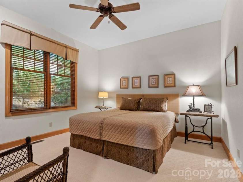 268 Sunset Point Road, Burnsville, NC 28714.  MLS# CAR4425001, YatesRealty ID 51916. 