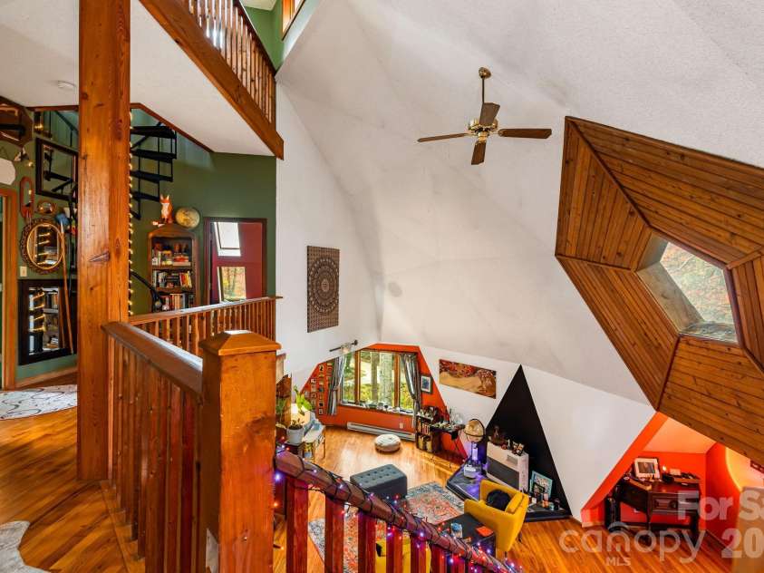 425 Bob Barnwell Road, Asheville, NC 28803.  MLS# CAR4425201, YatesRealty ID 51917. 