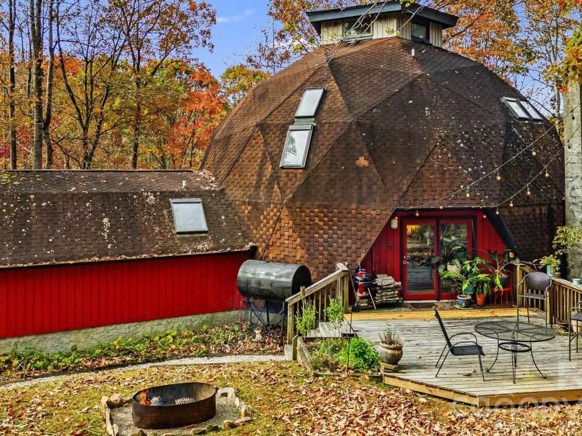 425 Bob Barnwell Road, Asheville, NC 28803.  MLS# CAR4425201, YatesRealty ID 51917. 