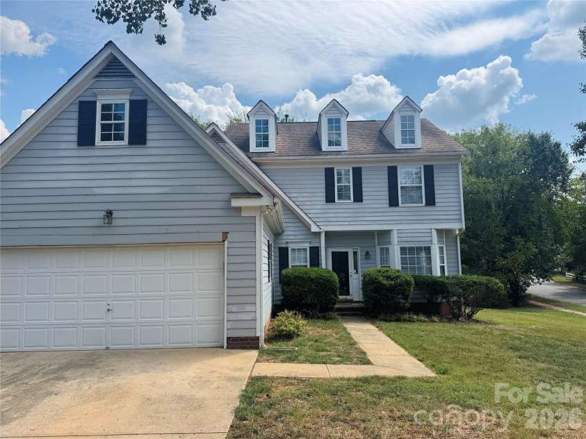 8817 Elkins Park Drive, Matthews, NC 28105.  MLS# CAR4426443, YatesRealty ID 51918. 