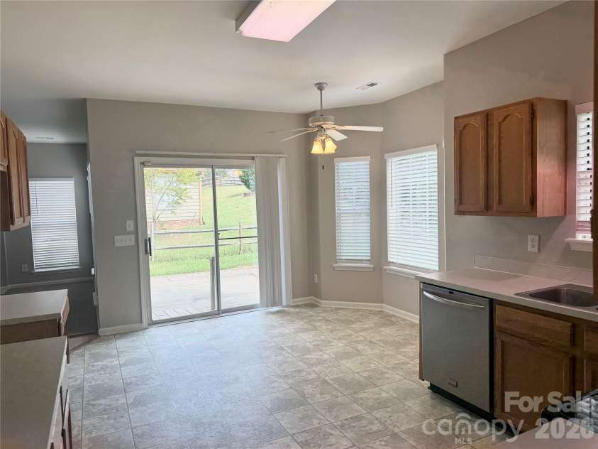 8817 Elkins Park Drive, Matthews, NC 28105.  MLS# CAR4426443, YatesRealty ID 51918. 