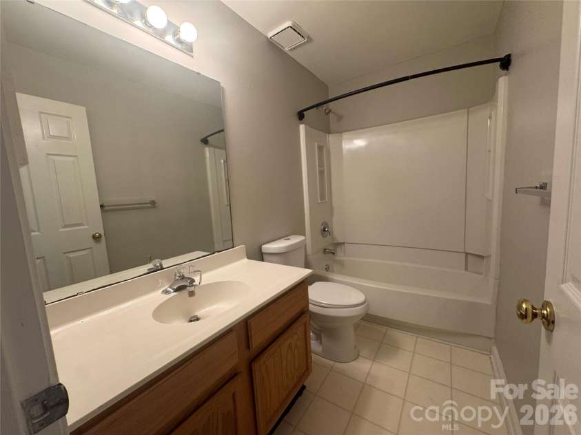 8817 Elkins Park Drive, Matthews, NC 28105.  MLS# CAR4426443, YatesRealty ID 51918. 