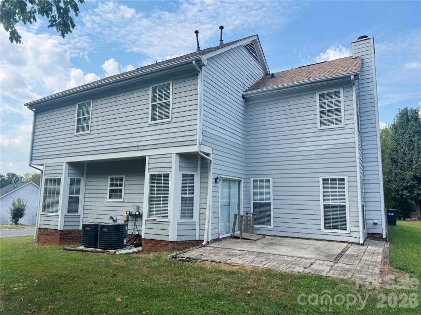 8817 Elkins Park Drive, Matthews, NC 28105.  MLS# CAR4426443, YatesRealty ID 51918. 