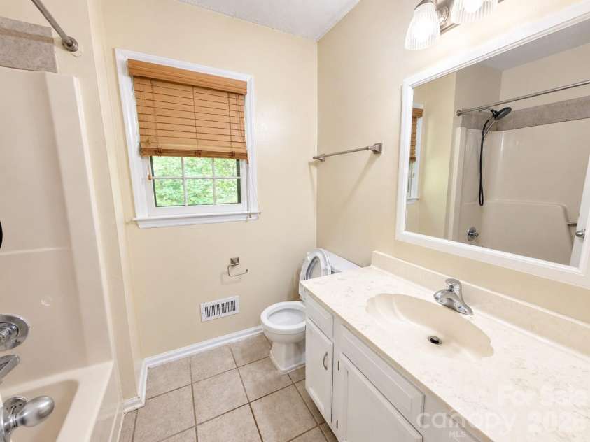 1425 Longbrook Drive, Charlotte, NC 28270.  MLS# CAR4425296, YatesRealty ID 51919. Main Bathroom