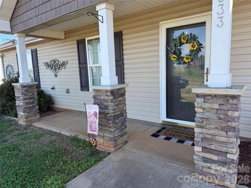 1033 Clineview Drive, Cherryville, NC 28021.  MLS# CAR4355280, YatesRealty ID 5192. 