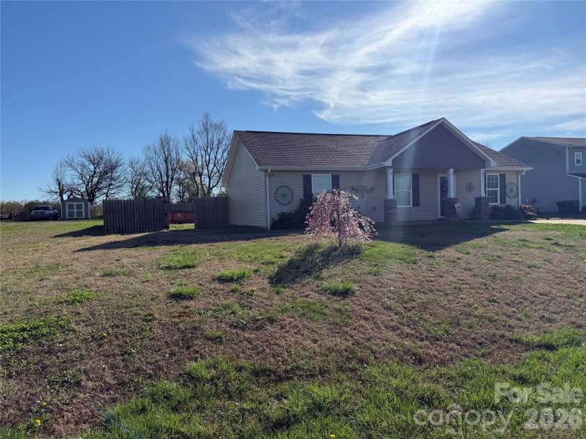 1033 Clineview Drive, Cherryville, NC 28021.  MLS# CAR4355280, YatesRealty ID 5192. 