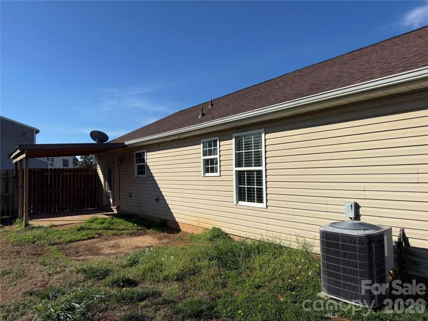1033 Clineview Drive, Cherryville, NC 28021.  MLS# CAR4355280, YatesRealty ID 5192. 