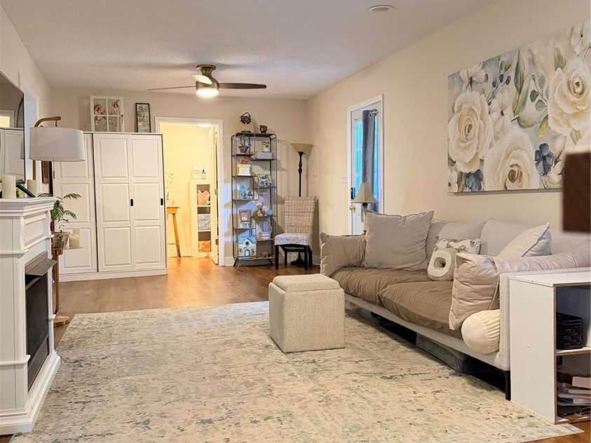 522 19th Street, Hickory, NC 28602.  MLS# CAR4426515, YatesRealty ID 51920. 