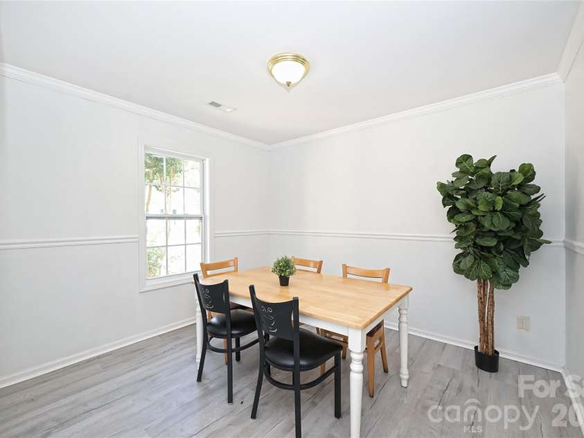 7310 Fig Lane, Charlotte, NC 28215.  MLS# CAR4423828, YatesRealty ID 51921. 