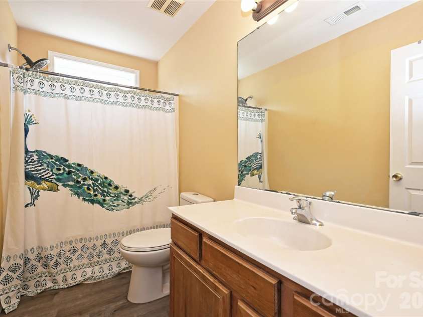 7310 Fig Lane, Charlotte, NC 28215.  MLS# CAR4423828, YatesRealty ID 51921. 