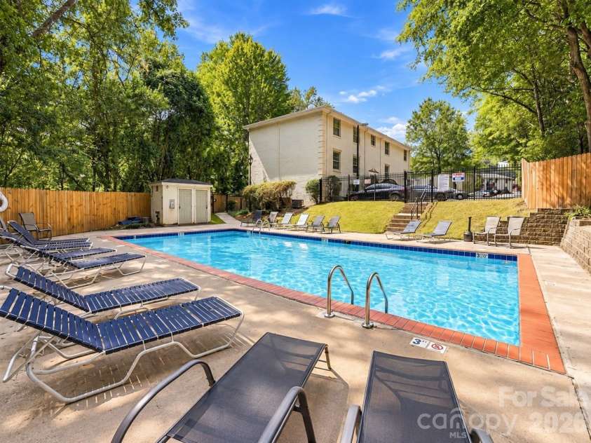 4921 Park Road, Charlotte, NC 28209.  MLS# CAR4426505, YatesRealty ID 51922. 