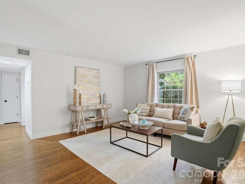 4921 Park Road, Charlotte, NC 28209.  MLS# CAR4426505, YatesRealty ID 51922. 