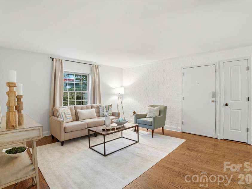 4921 Park Road, Charlotte, NC 28209.  MLS# CAR4426505, YatesRealty ID 51922. 