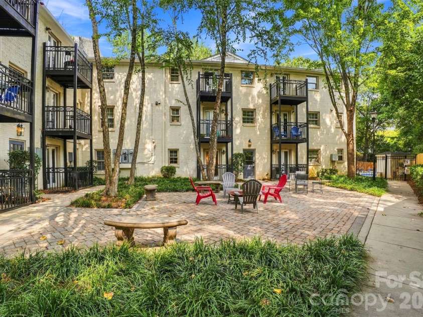 4921 Park Road, Charlotte, NC 28209.  MLS# CAR4426505, YatesRealty ID 51922. 