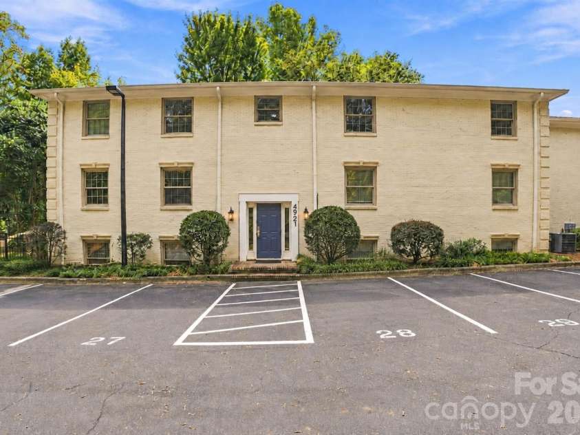 4921 Park Road, Charlotte, NC 28209.  MLS# CAR4426505, YatesRealty ID 51922. 