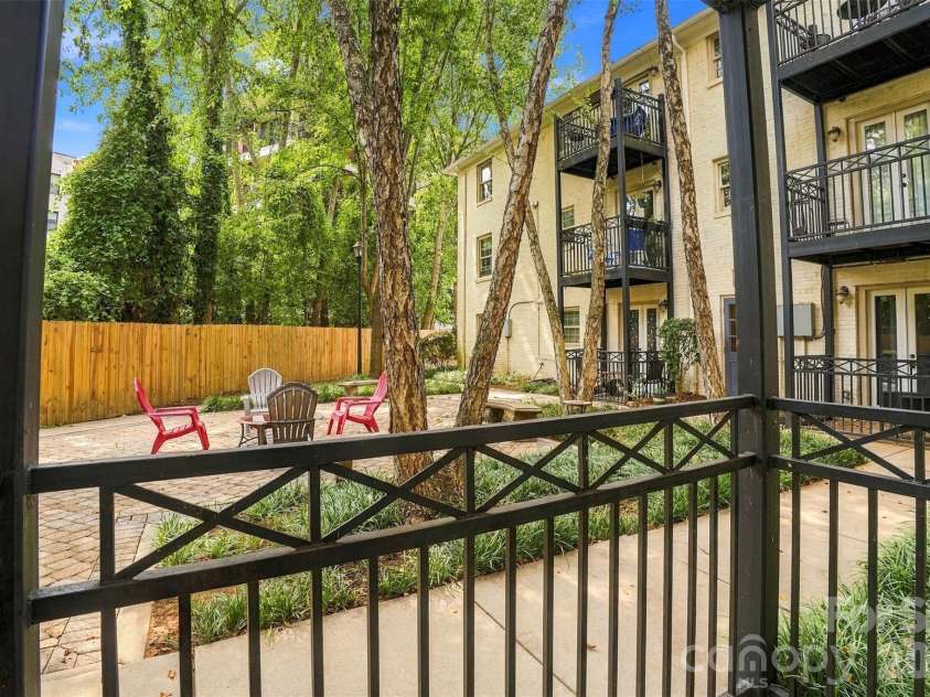 4921 Park Road, Charlotte, NC 28209.  MLS# CAR4426505, YatesRealty ID 51922. Ground floor balcony