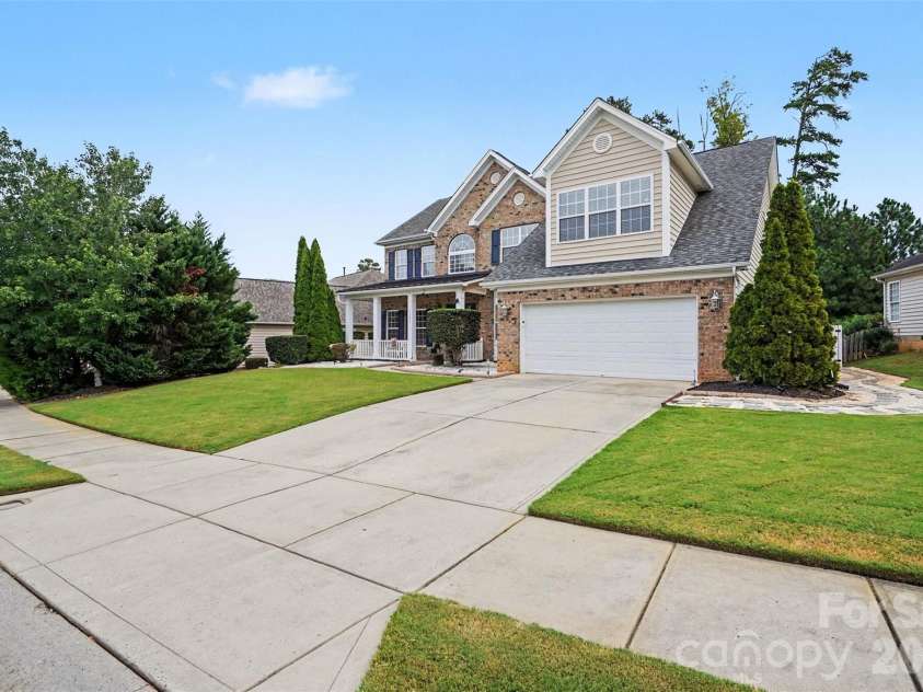 13202 David Jennings Avenue, Charlotte, NC 28213.  MLS# CAR4424937, YatesRealty ID 51926. 