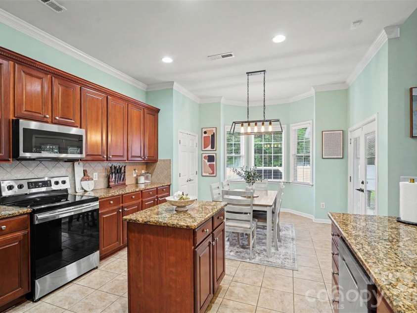 13202 David Jennings Avenue, Charlotte, NC 28213.  MLS# CAR4424937, YatesRealty ID 51926. 