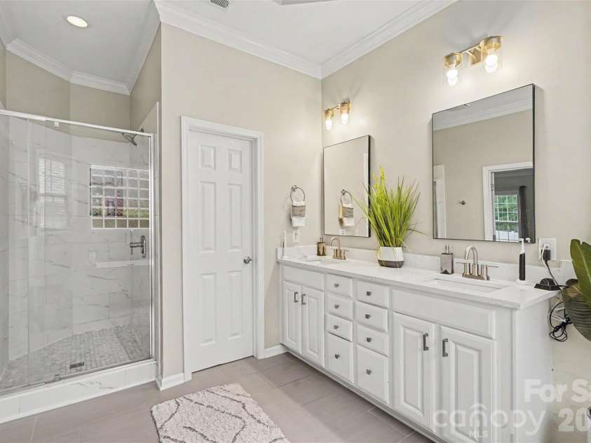 13202 David Jennings Avenue, Charlotte, NC 28213.  MLS# CAR4424937, YatesRealty ID 51926. 