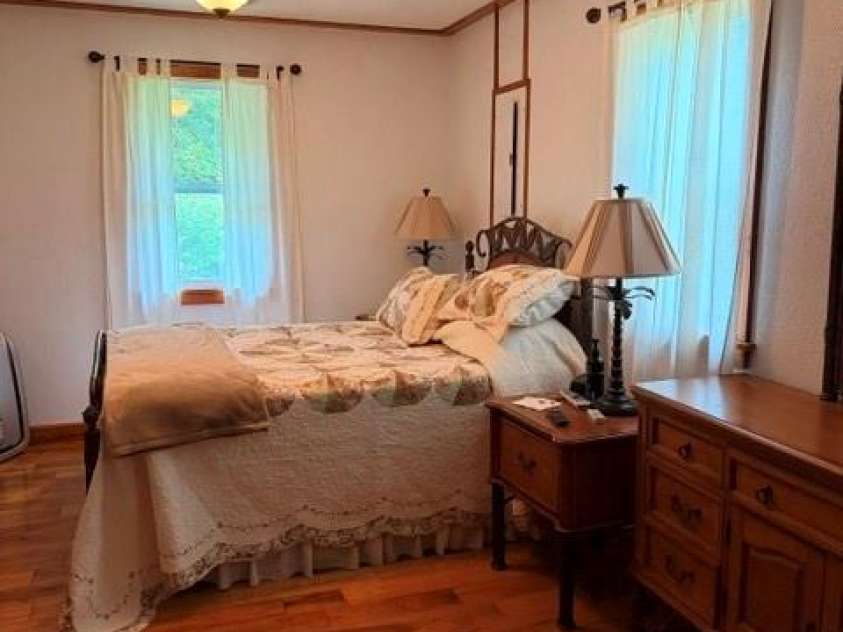 196 Austin Drive, Marion, NC 28752.  MLS# CAR4426519, YatesRealty ID 51927. 