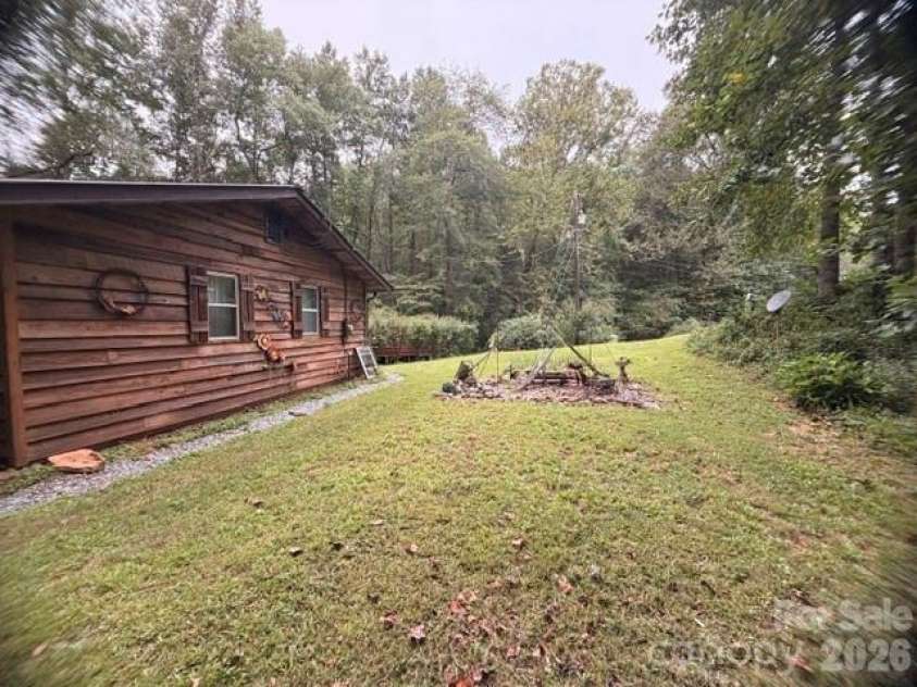 196 Austin Drive, Marion, NC 28752.  MLS# CAR4426519, YatesRealty ID 51927. 