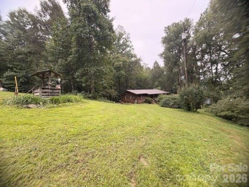 196 Austin Drive, Marion, NC 28752.  MLS# CAR4426519, YatesRealty ID 51927. 