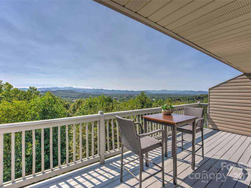 74 Park Avenue, Asheville, NC 28803.  MLS# CAR4169958, YatesRealty ID 5193. 
