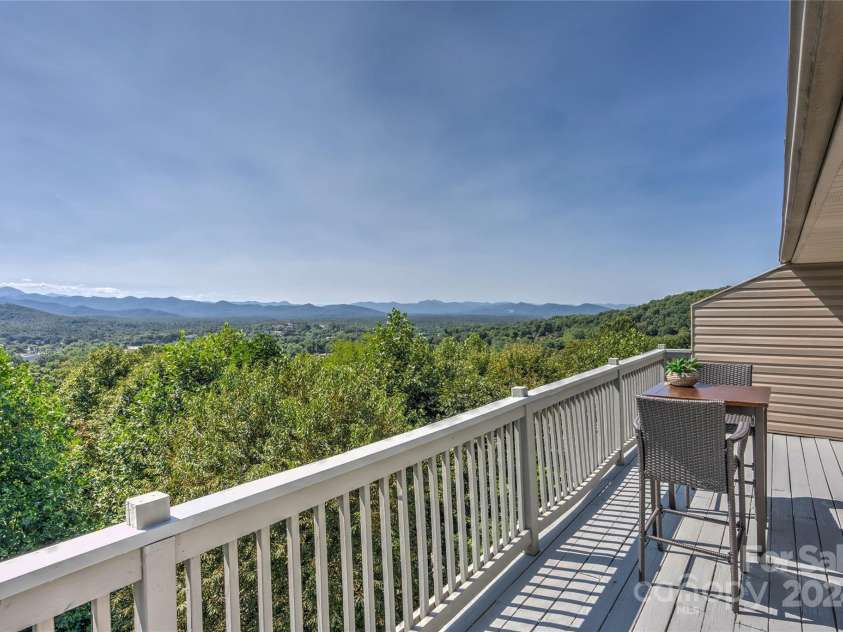 74 Park Avenue, Asheville, NC 28803.  MLS# CAR4169958, YatesRealty ID 5193. 