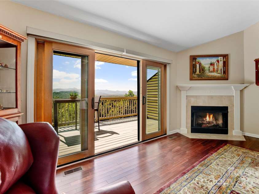 74 Park Avenue, Asheville, NC 28803.  MLS# CAR4169958, YatesRealty ID 5193. 