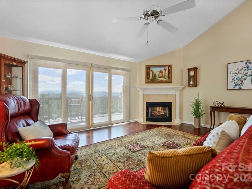 74 Park Avenue, Asheville, NC 28803.  MLS# CAR4169958, YatesRealty ID 5193. 