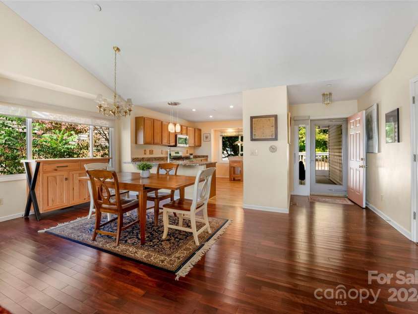 74 Park Avenue, Asheville, NC 28803.  MLS# CAR4169958, YatesRealty ID 5193. 