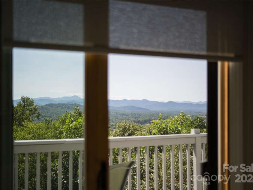 74 Park Avenue, Asheville, NC 28803.  MLS# CAR4169958, YatesRealty ID 5193. 