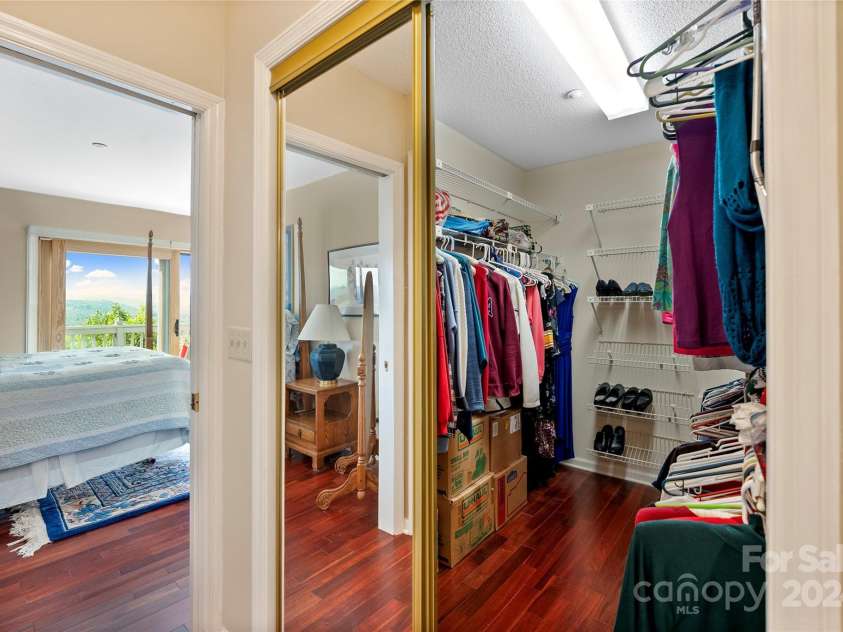 74 Park Avenue, Asheville, NC 28803.  MLS# CAR4169958, YatesRealty ID 5193. 