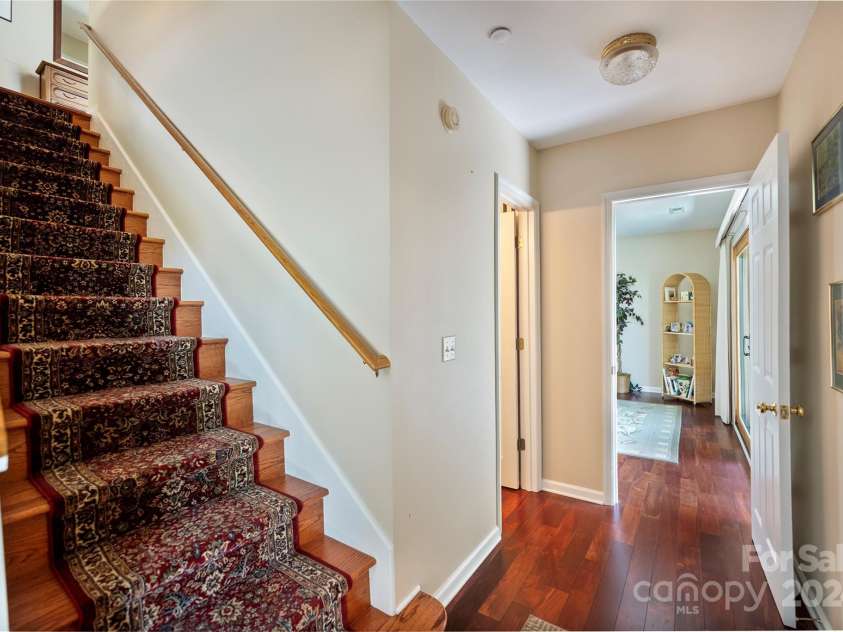 74 Park Avenue, Asheville, NC 28803.  MLS# CAR4169958, YatesRealty ID 5193. 