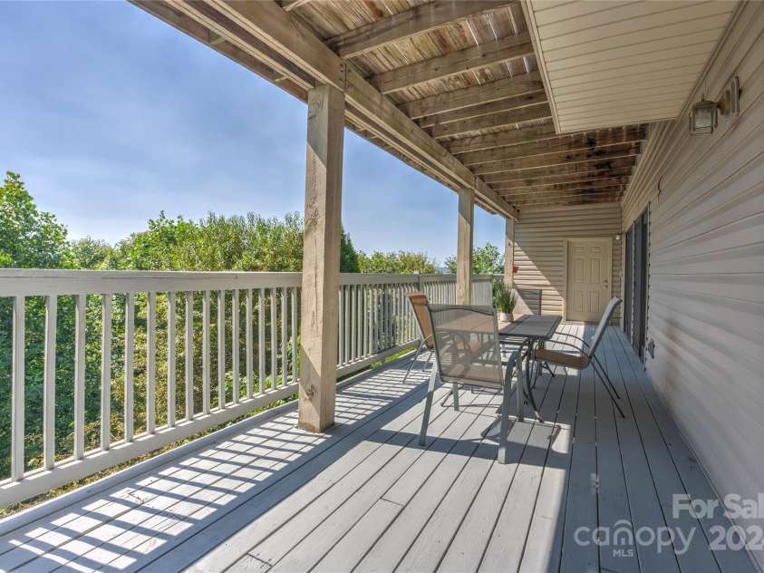 74 Park Avenue, Asheville, NC 28803.  MLS# CAR4169958, YatesRealty ID 5193. 