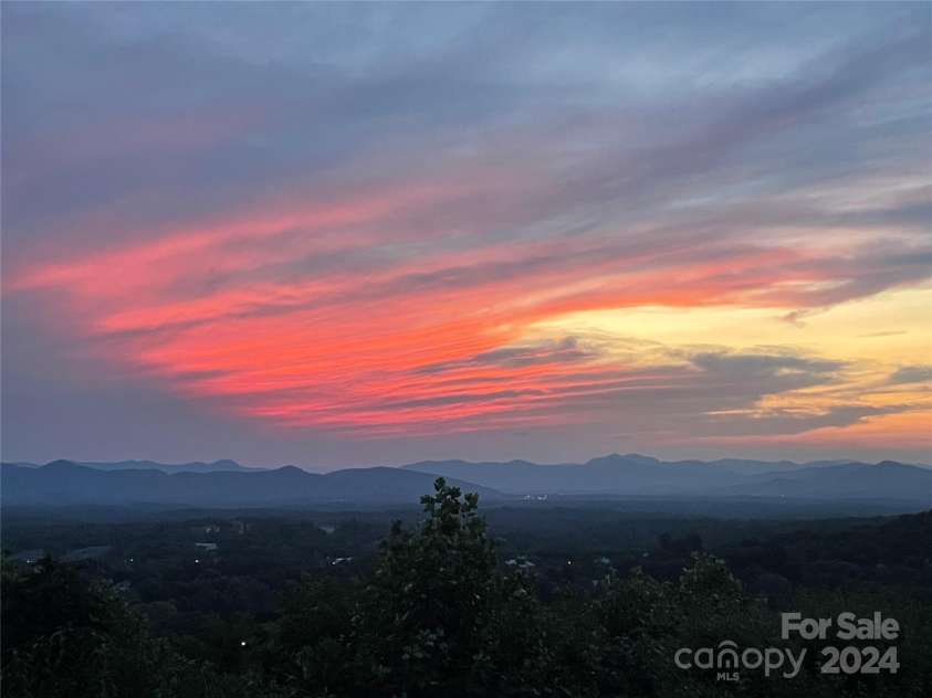 74 Park Avenue, Asheville, NC 28803.  MLS# CAR4169958, YatesRealty ID 5193. 