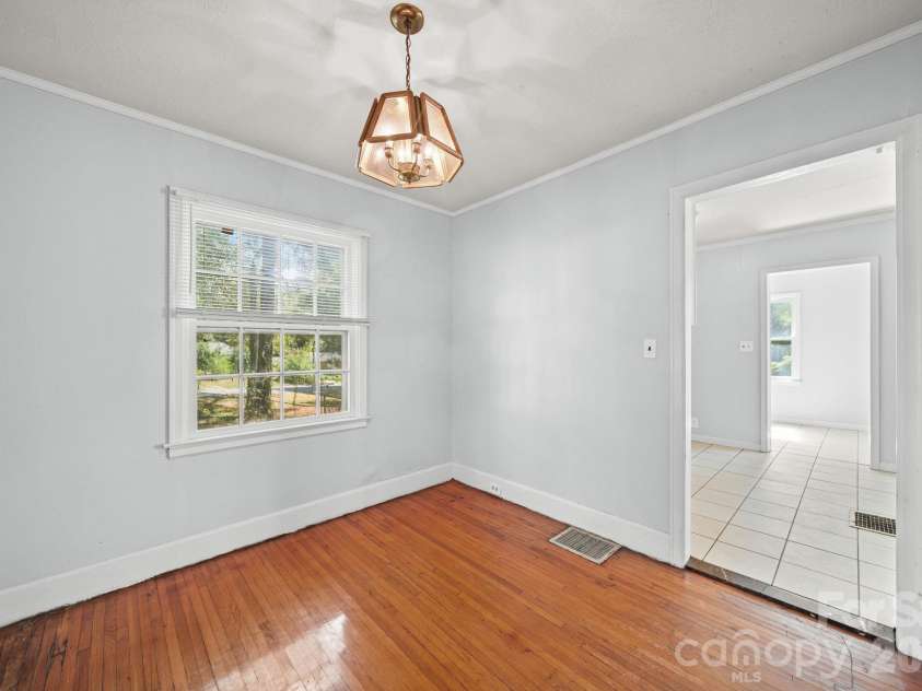 1011 Holland Avenue, Gastonia, NC 28052.  MLS# CAR4426517, YatesRealty ID 51931. 